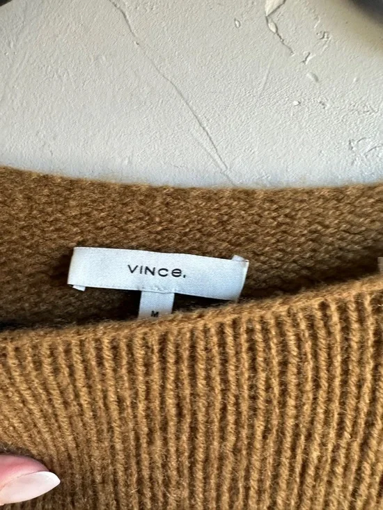 Vince 100% Cashmere Sweater Camel Minimalist Quiet Luxury Capsule Sz M - Picture 8 of 12